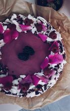 RASPBERRY VEGAN CHEESECAKE